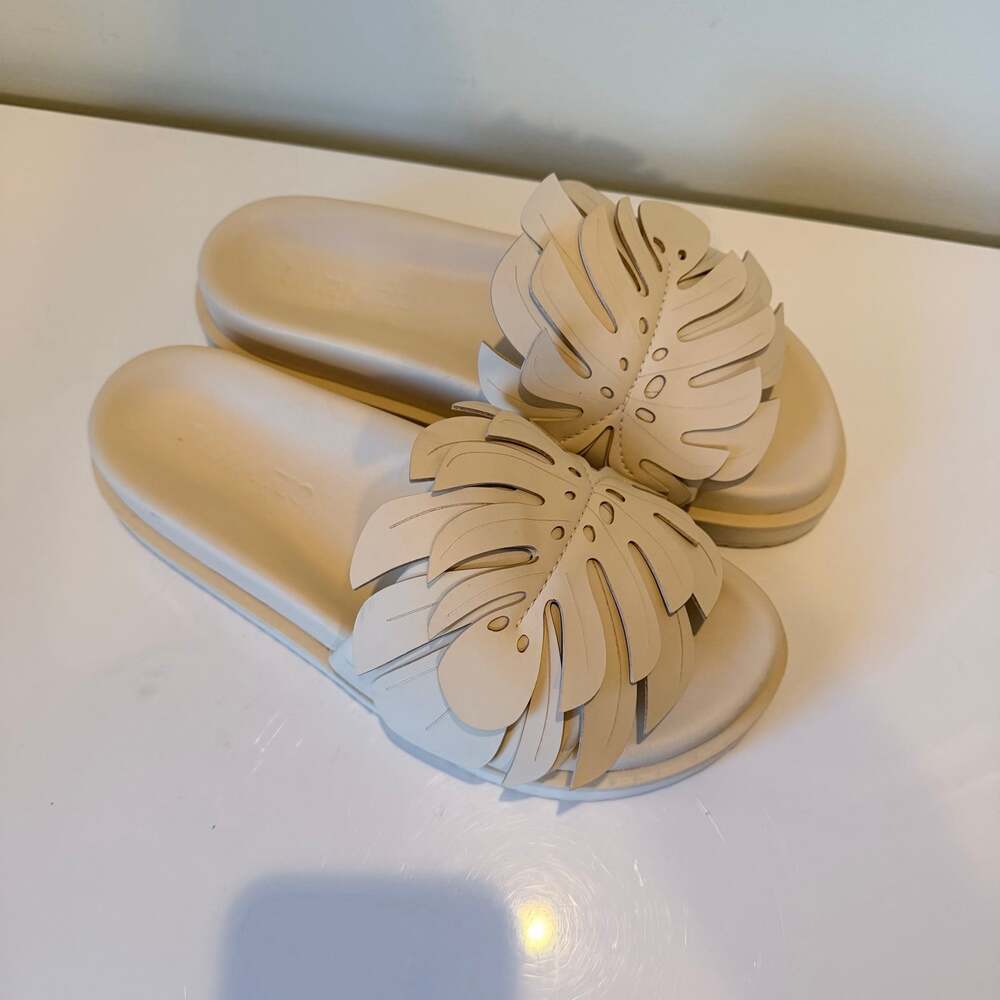 Farm Rio Monstera Slide Sandals - Picture 6 of 9
